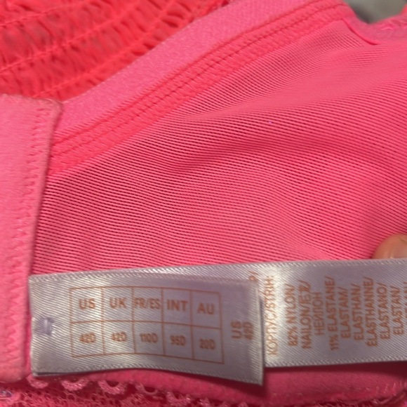 Fenty , bright pink bra - Picture 4 of 4